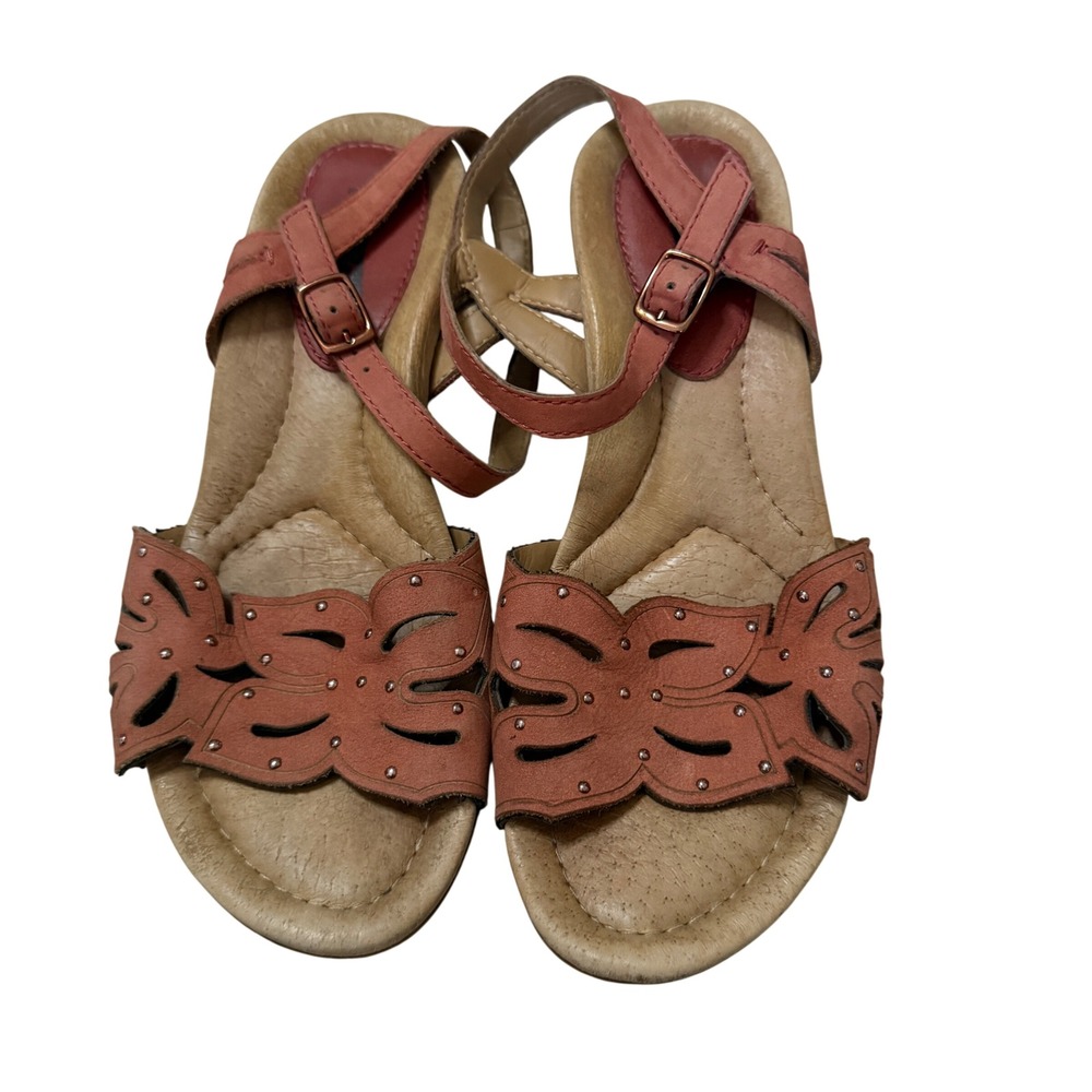 Earth Footwear Coral Wedge Sandals Women Floral Cutout Buckle Strap Comfort 7.5